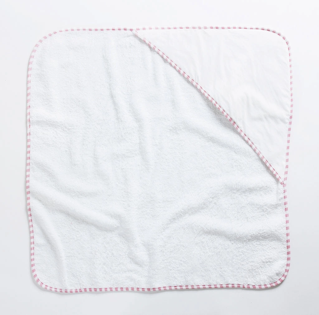 Po Hooded Baby Towel zum Besticken und Bedrucken in der Farbe White/Baby Pink mit Ihren Logo, Schriftzug oder Motiv.