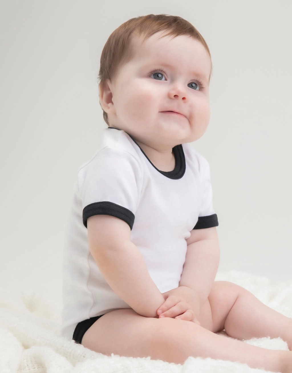 Baby Ringer Bodysuit zum Besticken und Bedrucken mit Ihren Logo, Schriftzug oder Motiv.