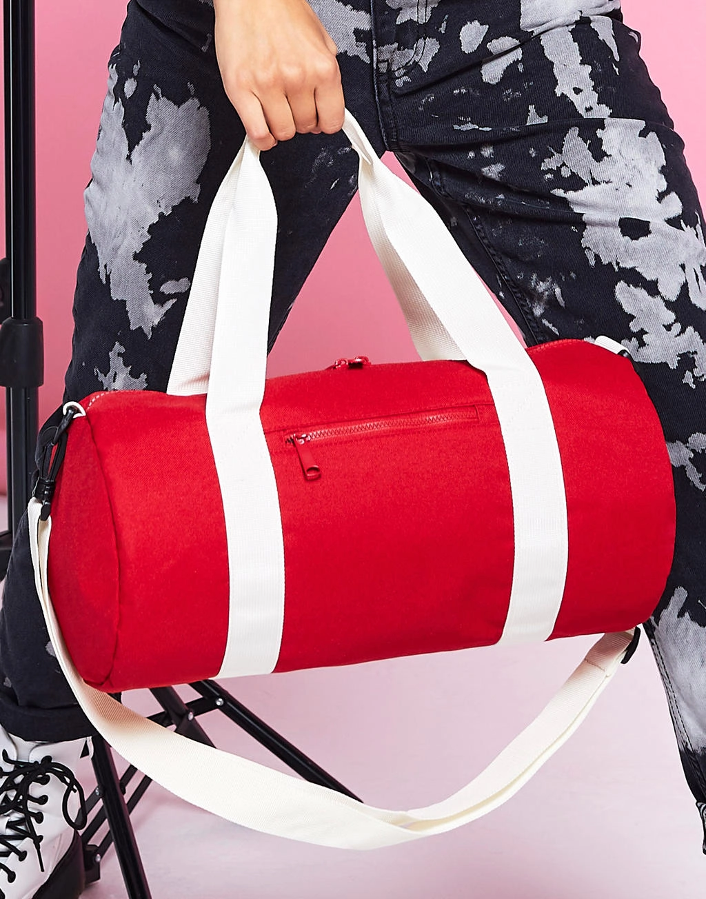 Mini Barrel Bag zum Besticken und Bedrucken mit Ihren Logo, Schriftzug oder Motiv.
