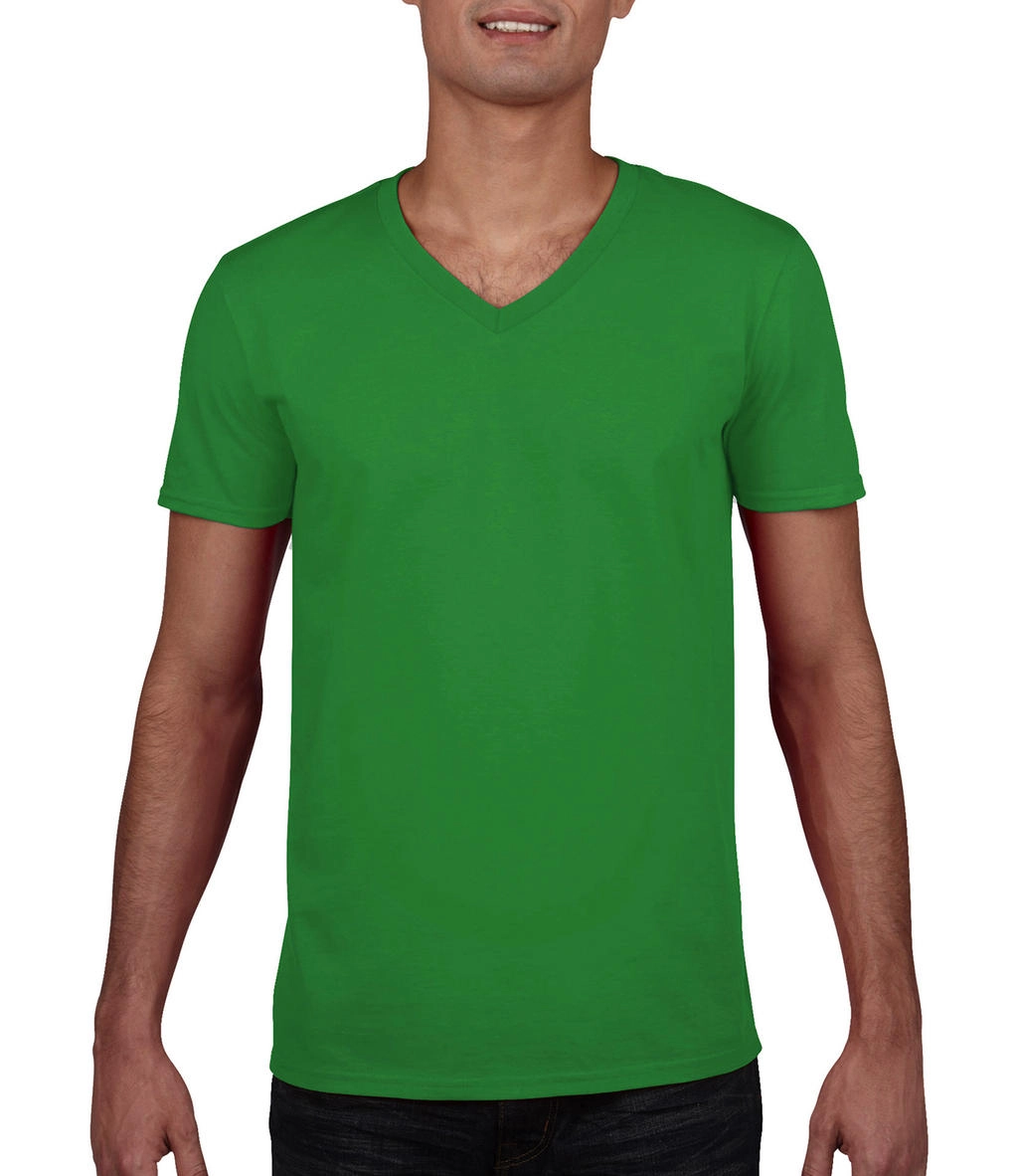 Gildan Mens Softstyle® V-Neck T-Shirt zum Besticken und Bedrucken in der Farbe Irish Green mit Ihren Logo, Schriftzug oder Motiv.