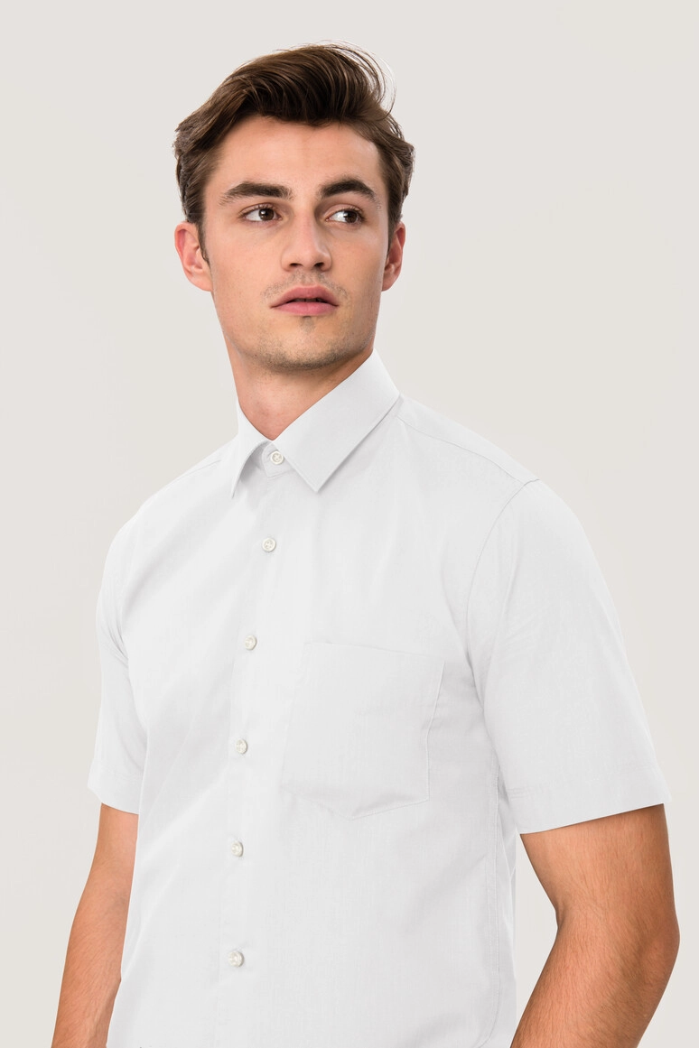 HAKRO 1/2-Arm Hemd MIKRALINAR® Comfort zum Besticken und Bedrucken in der Farbe Weiß mit Ihren Logo, Schriftzug oder Motiv.