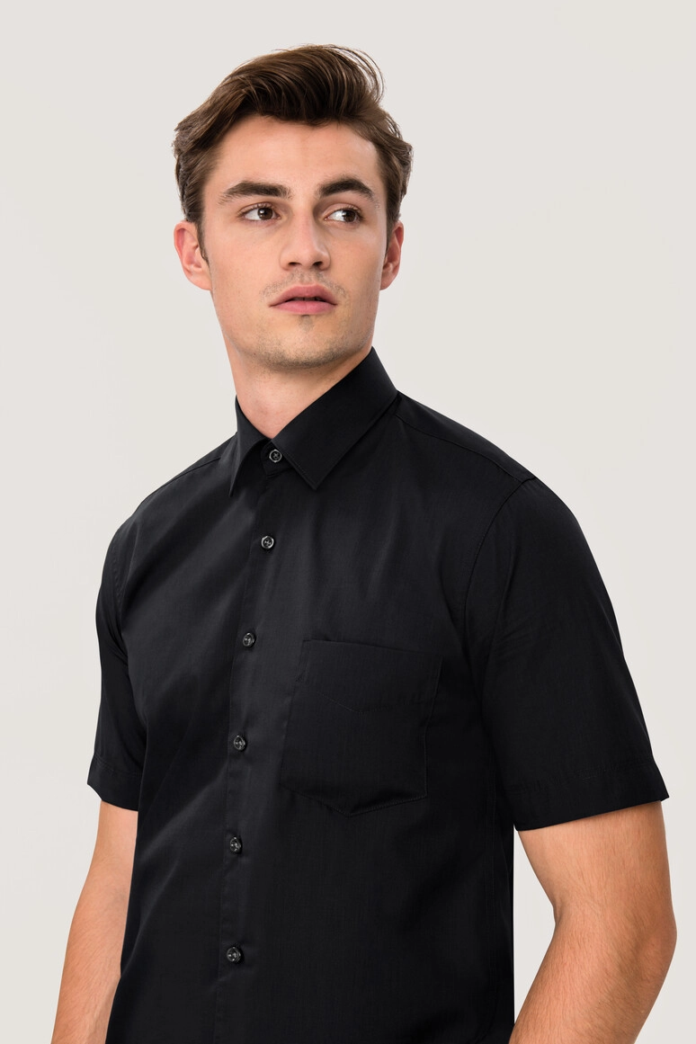 HAKRO 1/2-Arm Hemd MIKRALINAR® Comfort zum Besticken und Bedrucken in der Farbe Schwarz mit Ihren Logo, Schriftzug oder Motiv.
