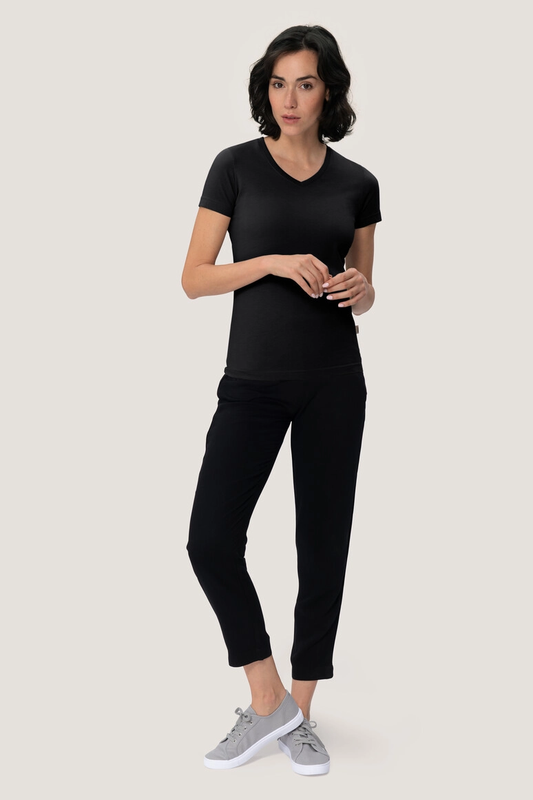 HAKRO Damen V-Shirt Mikralinar® zum Besticken und Bedrucken in der Farbe Schwarz mit Ihren Logo, Schriftzug oder Motiv.