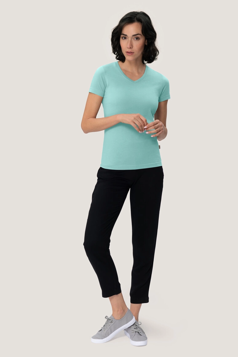 HAKRO Damen V-Shirt Mikralinar® zum Besticken und Bedrucken in der Farbe Eisgrün mit Ihren Logo, Schriftzug oder Motiv.