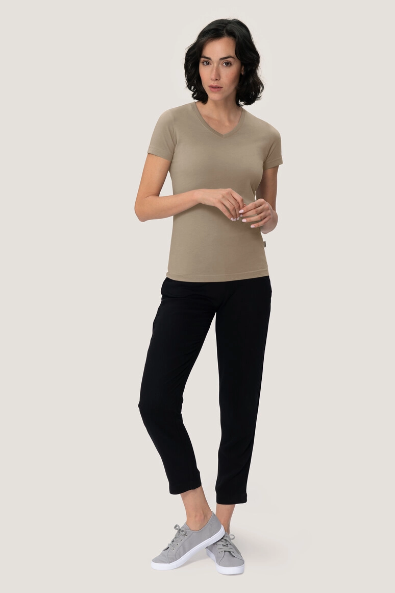 HAKRO Damen V-Shirt Mikralinar® zum Besticken und Bedrucken in der Farbe Khaki mit Ihren Logo, Schriftzug oder Motiv.