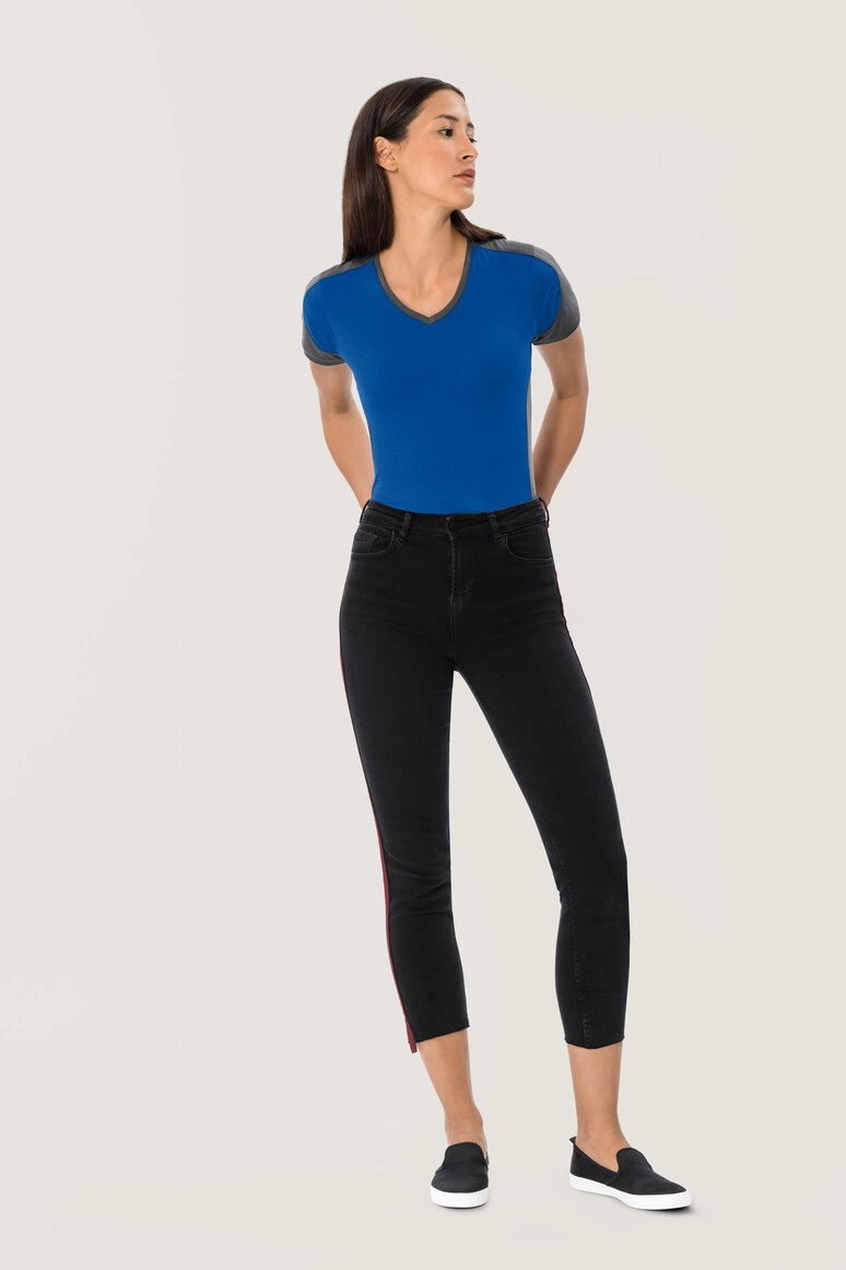 HAKRO Damen V-Shirt Contrast Mikralinar® zum Besticken und Bedrucken in der Farbe Royalblau/anthrazit mit Ihren Logo, Schriftzug oder Motiv.