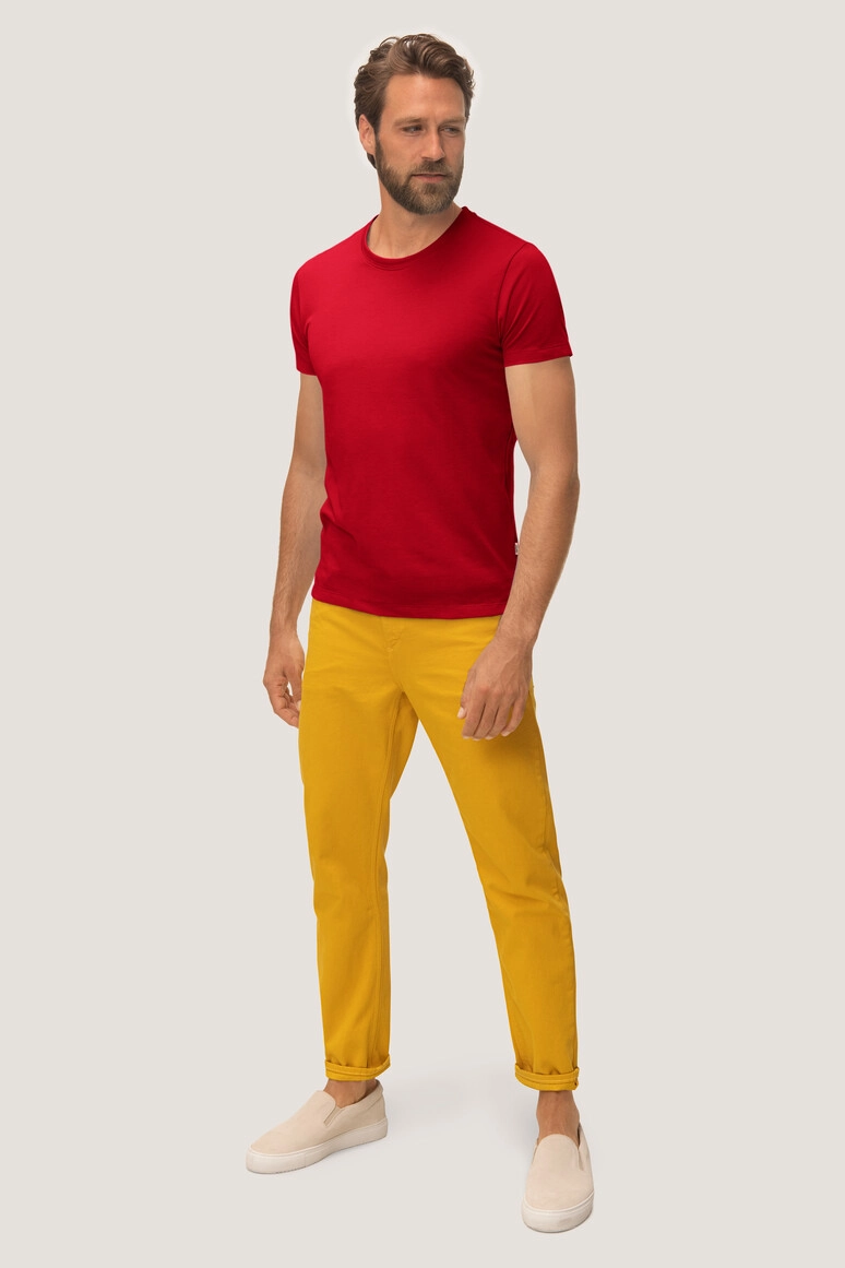 HAKRO Cotton Tec® T-Shirt zum Besticken und Bedrucken in der Farbe Rot mit Ihren Logo, Schriftzug oder Motiv.