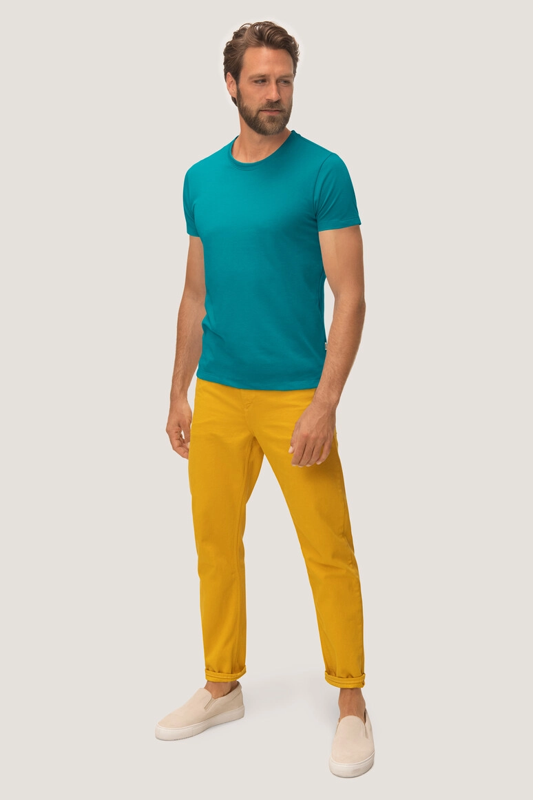HAKRO Cotton Tec® T-Shirt zum Besticken und Bedrucken in der Farbe Smaragd mit Ihren Logo, Schriftzug oder Motiv.
