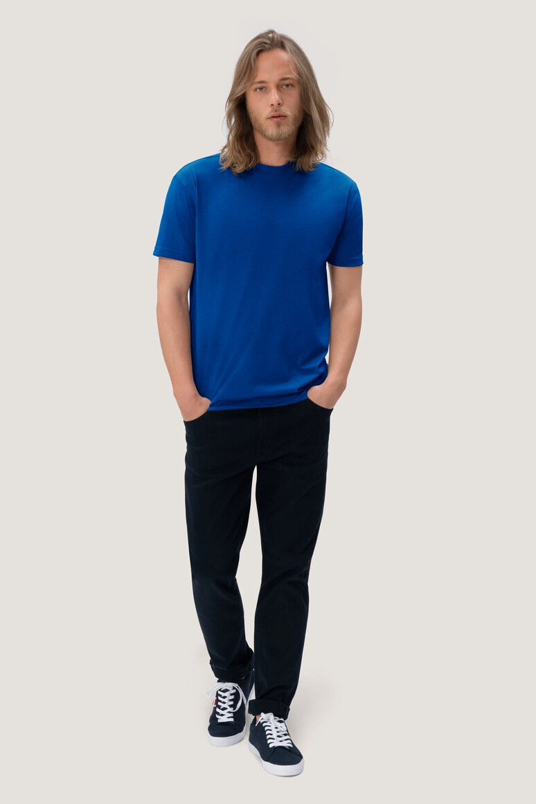 HAKRO T-Shirt Mikralinar® zum Besticken und Bedrucken in der Farbe Royalblau mit Ihren Logo, Schriftzug oder Motiv.