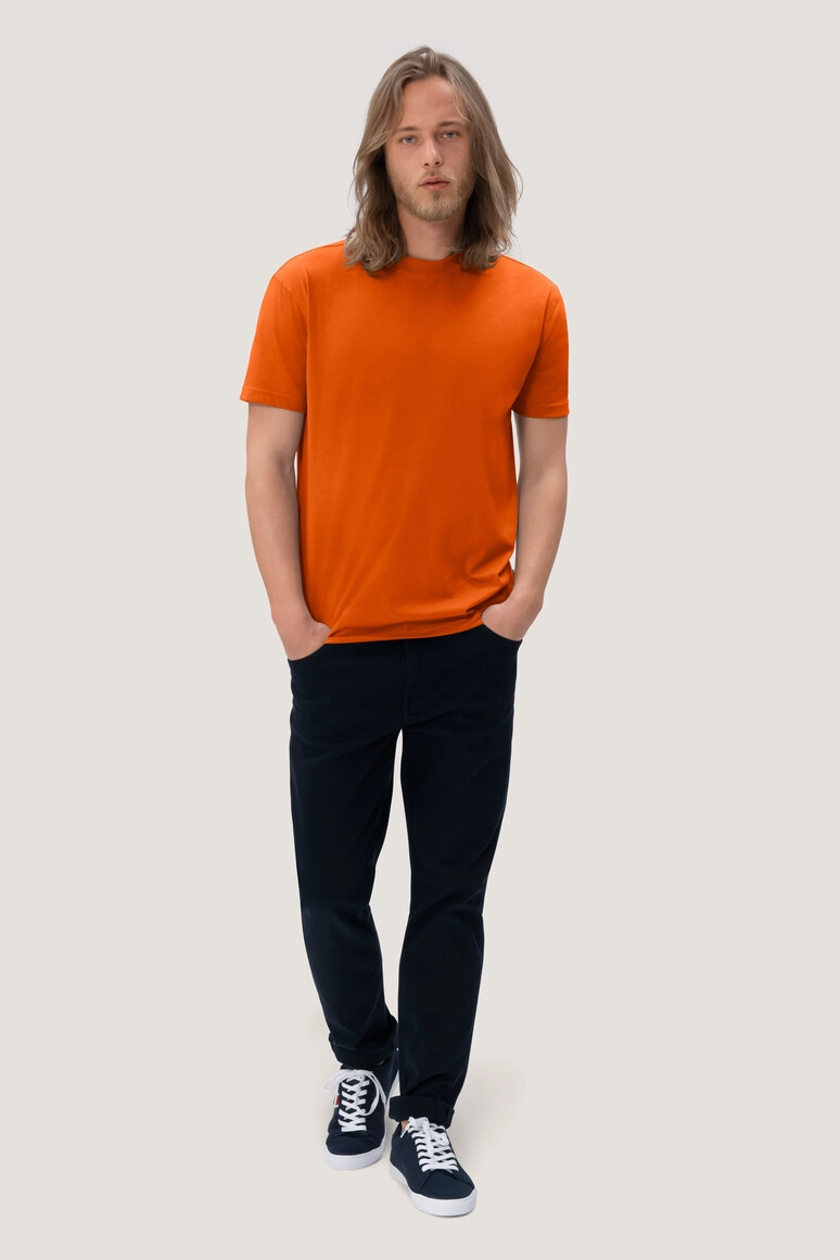 HAKRO T-Shirt Mikralinar® zum Besticken und Bedrucken in der Farbe Orange mit Ihren Logo, Schriftzug oder Motiv.