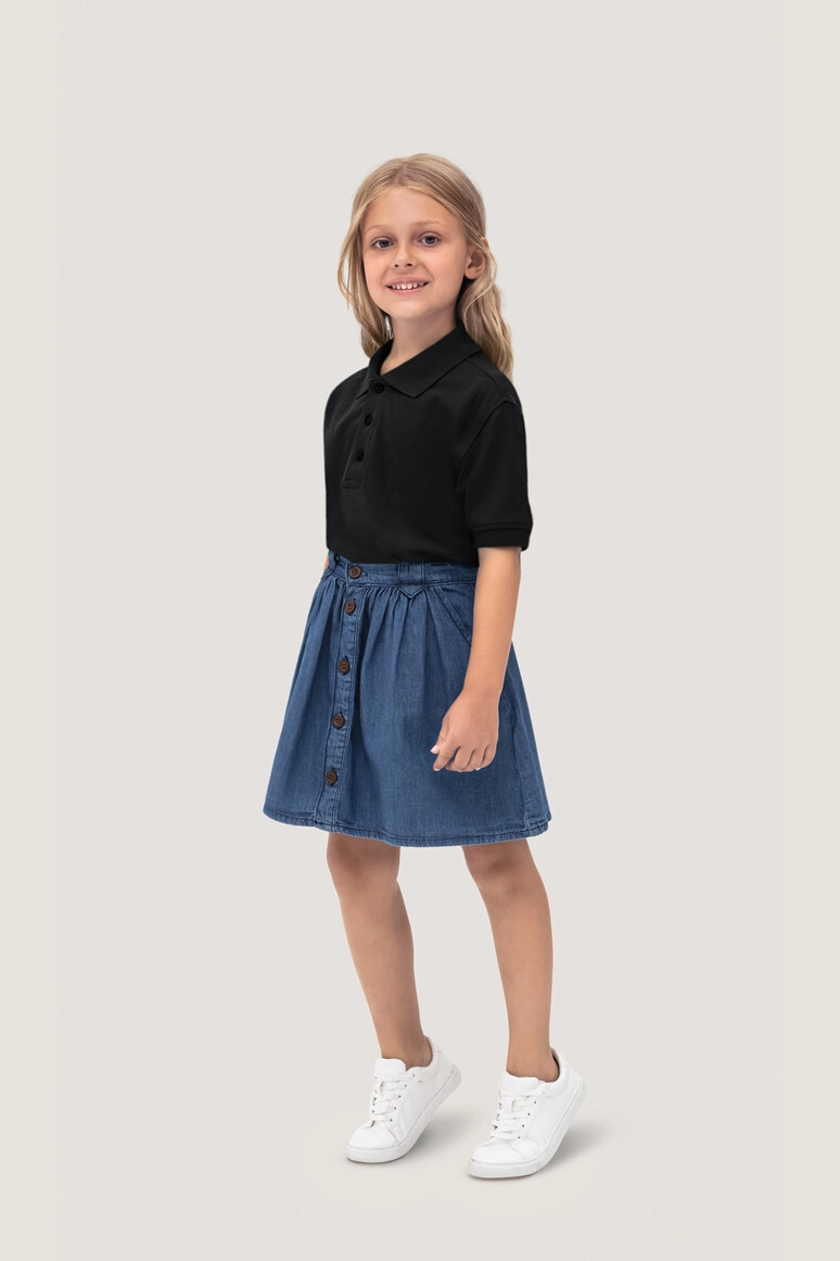 HAKRO Kinder Poloshirt Classic zum Besticken und Bedrucken in der Farbe Schwarz mit Ihren Logo, Schriftzug oder Motiv.