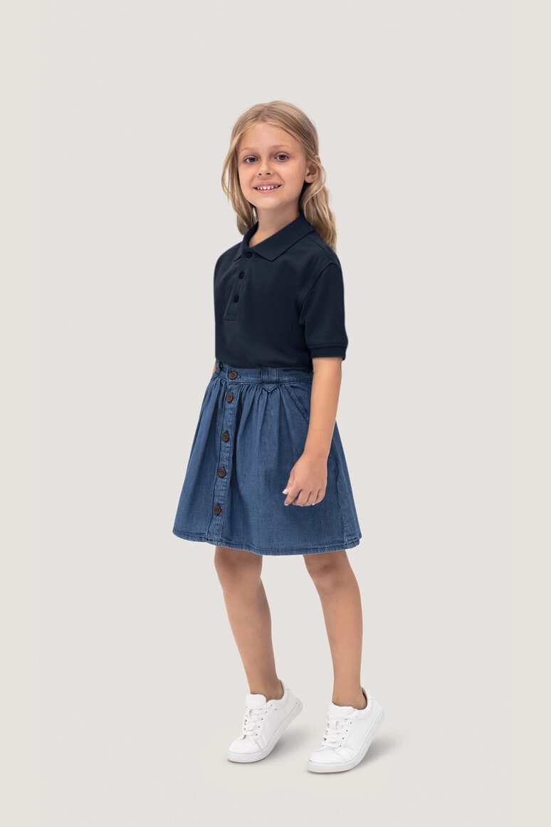 HAKRO Kinder Poloshirt Classic zum Besticken und Bedrucken in der Farbe Tinte mit Ihren Logo, Schriftzug oder Motiv.