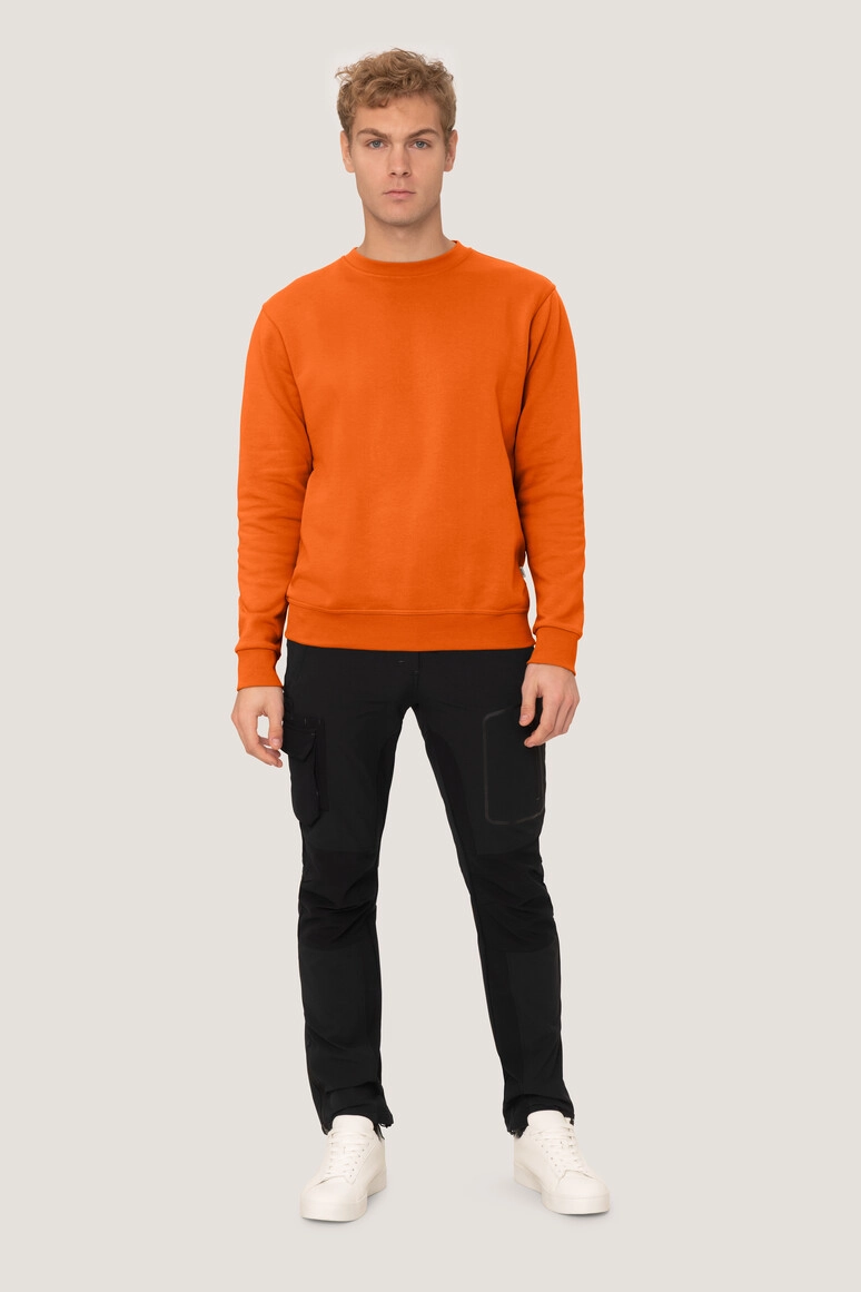 HAKRO Sweatshirt Premium zum Besticken und Bedrucken in der Farbe Orange mit Ihren Logo, Schriftzug oder Motiv.