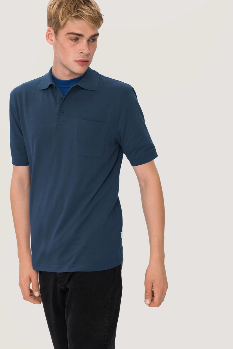 HAKRO Pocket-Poloshirt Top zum Besticken und Bedrucken in der Farbe Marine mit Ihren Logo, Schriftzug oder Motiv.