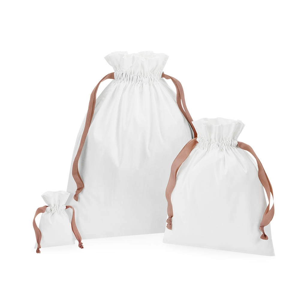 Cotton Gift Bag with Ribbon Drawstring zum Besticken und Bedrucken in der Farbe Soft White/Rose Gold mit Ihren Logo, Schriftzug oder Motiv.