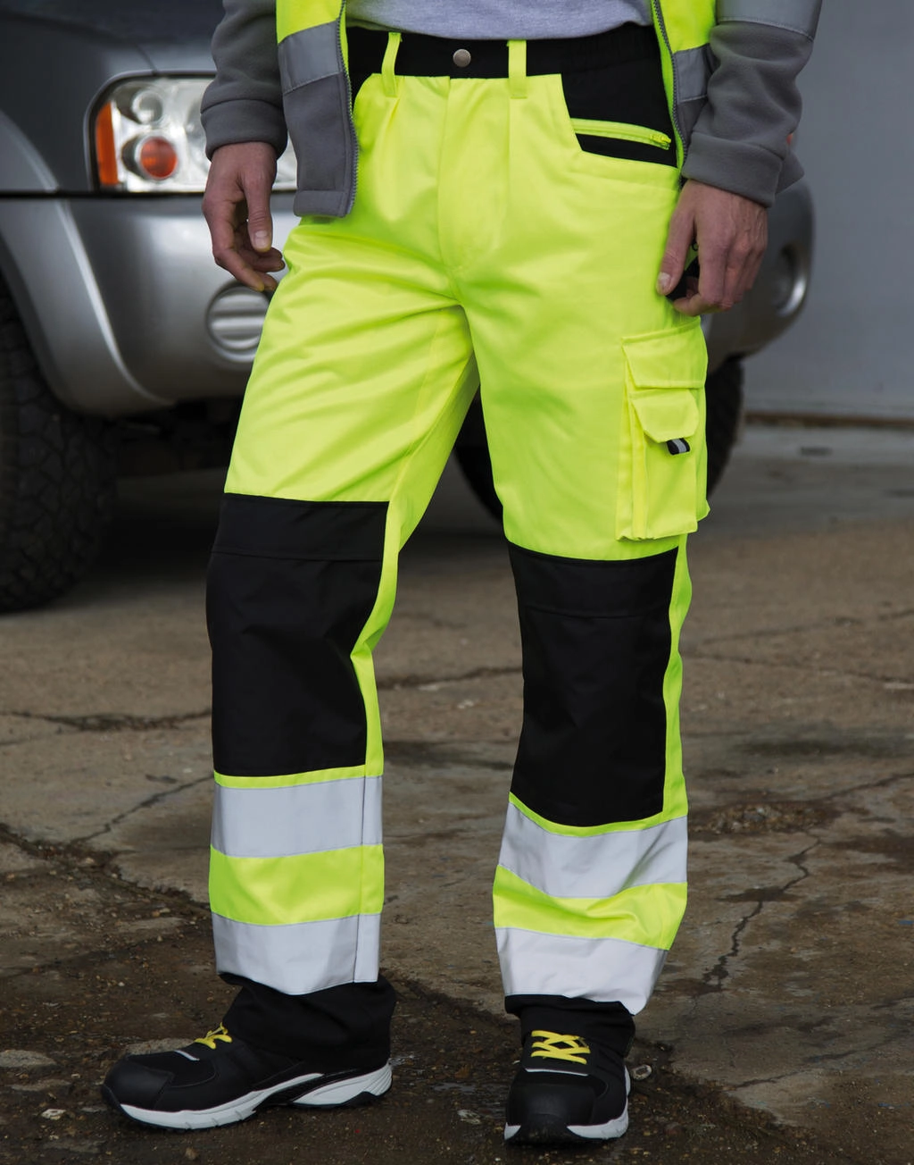 Safety Cargo Trouser zum Besticken und Bedrucken mit Ihren Logo, Schriftzug oder Motiv.